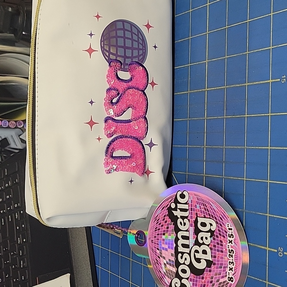 Sequin Disco Love Cosmetic Bag White Pleather & Gold Zipper 8x3.25x5.1 New